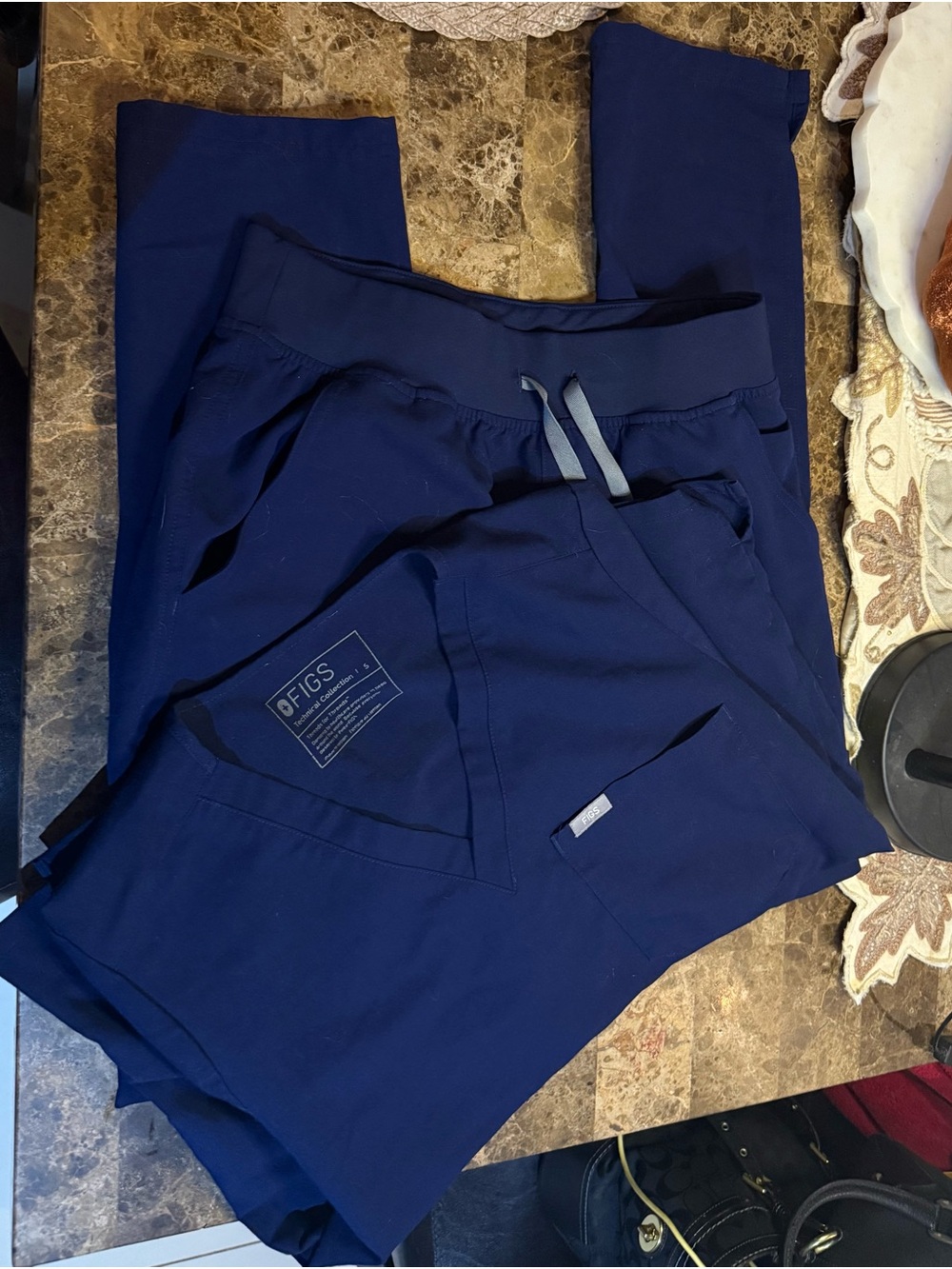 FIGS Men’s Navy Jogger Scrub Pants with Drawstring